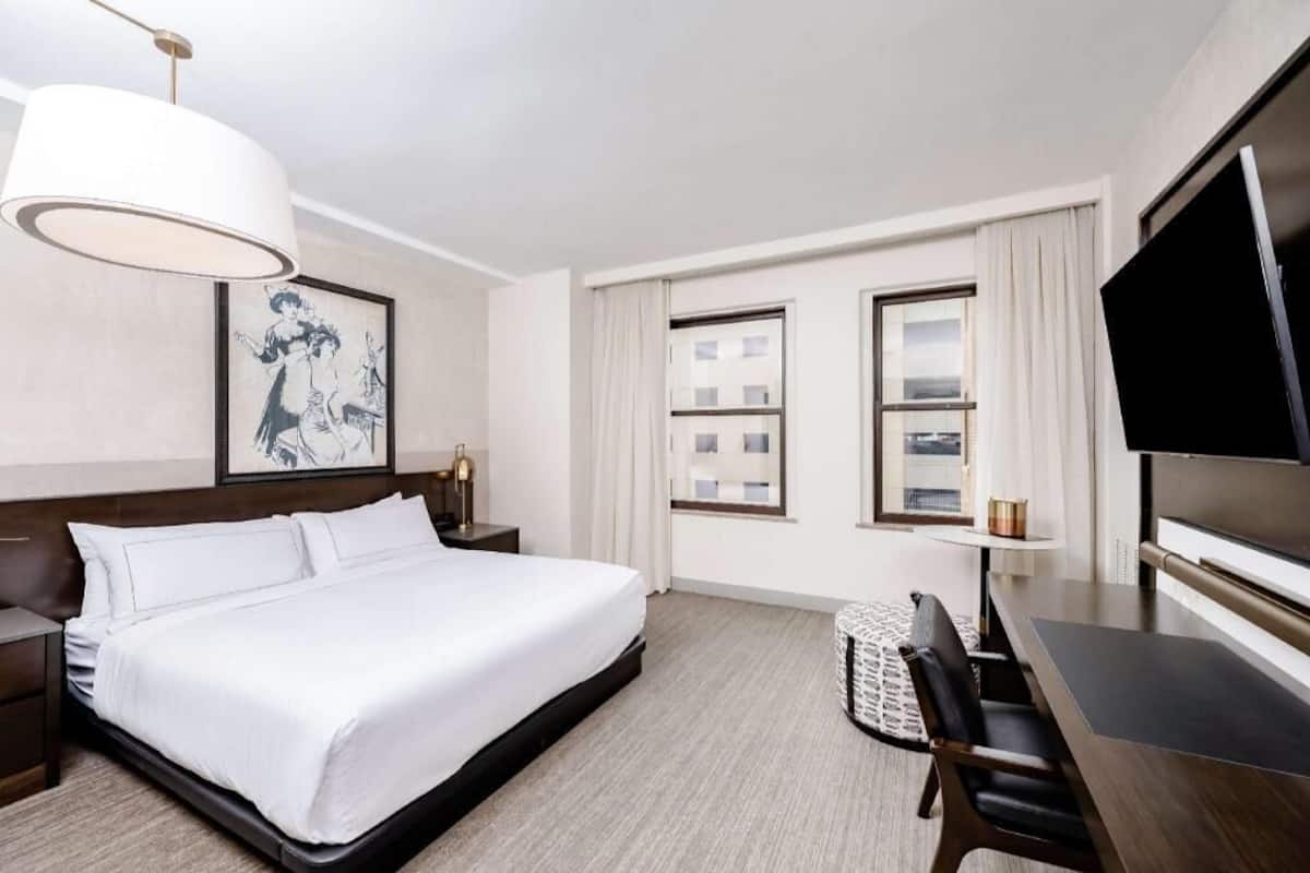 Literie de qualité, espace de travail pour ordinateurs portables