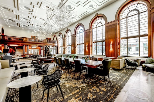 Hotel Fort Des Moines, Curio Collection by Hilton