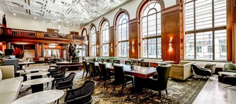 Hotel Fort Des Moines, Curio Collection by Hilton