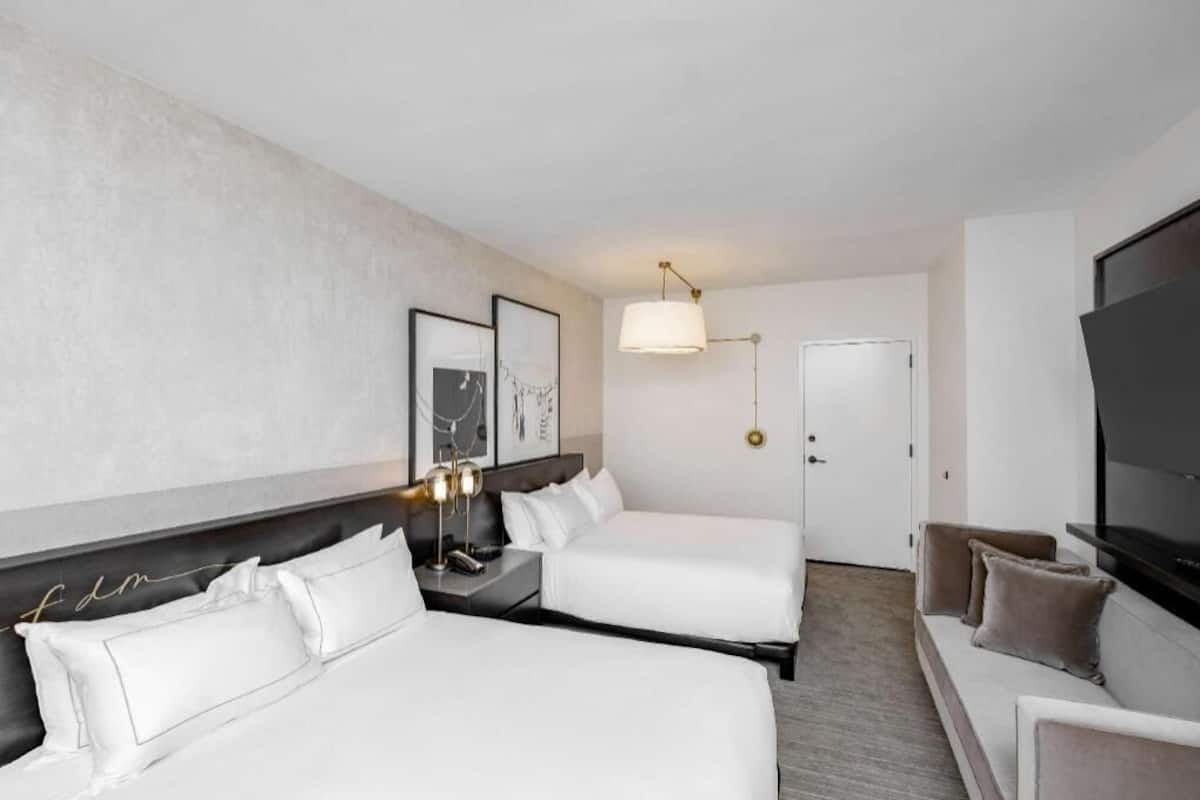 Literie de qualité, espace de travail pour ordinateurs portables