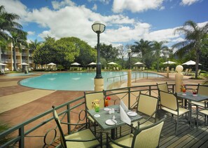 3 restaurants; breakfast, lunch, and dinner served - Lugogo Sun (Lobamba)