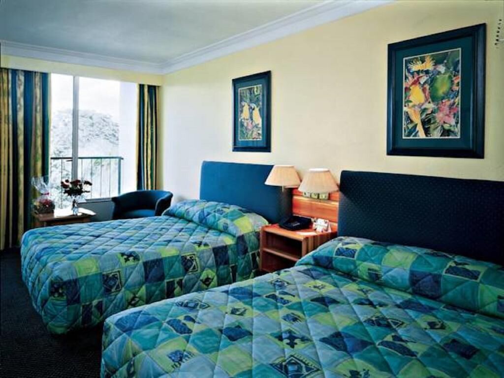 Minibar, in-room safe, desk, free WiFi