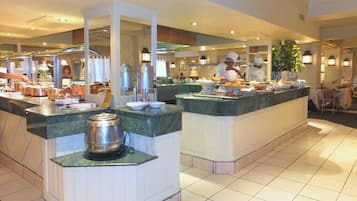 Café da manhã com buffet grátis todos os dias