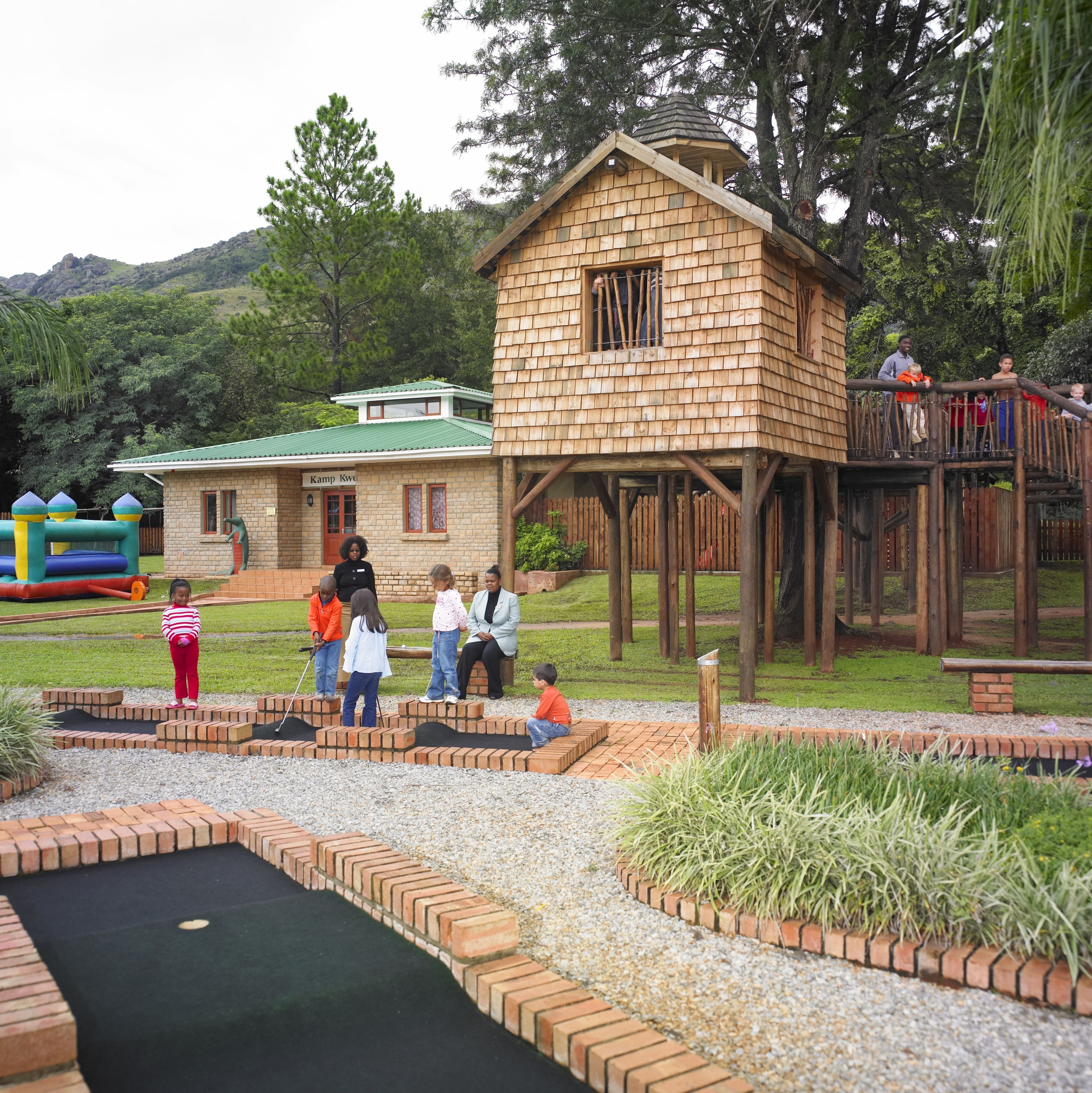 Children’s play area – outdoor