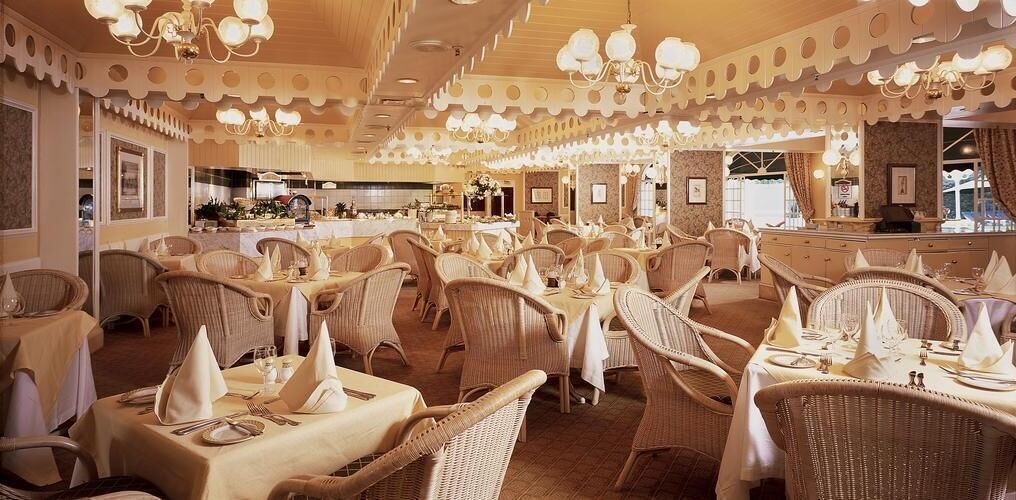 3 restauranter, frokost serveres