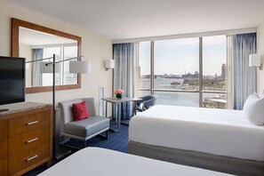 Zimmer, 2 Doppelbetten, Hafenblick | 1 Schlafzimmer, Allergikerbettwaren, Daunenbettdecken, Zimmersafe