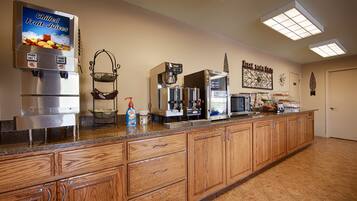 Gratis komplett frukost varje dag