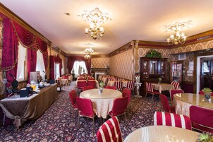 Free continental breakfast