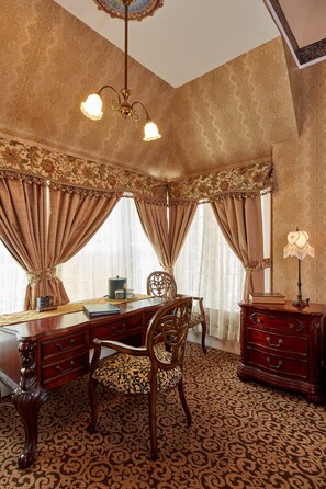 Suite, 1 Bedroom | In-room safe, individually decorated, desk, blackout curtains