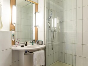 Room, Multiple Beds | In-room safe, desk, blackout drapes, soundproofing - ibis Sion Hotel (Sion)
