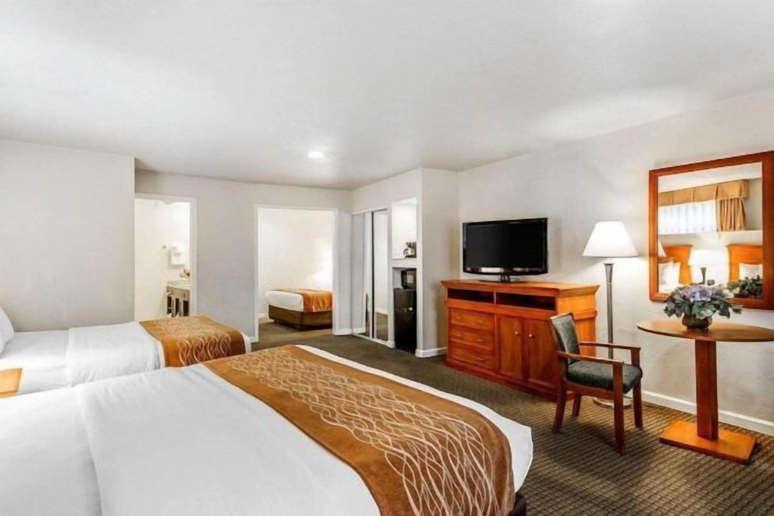 Pillow-top beds, in-room safe, iron/ironing board, free WiFi