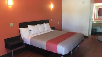 Desk, laptop workspace, iron/ironing board, free WiFi