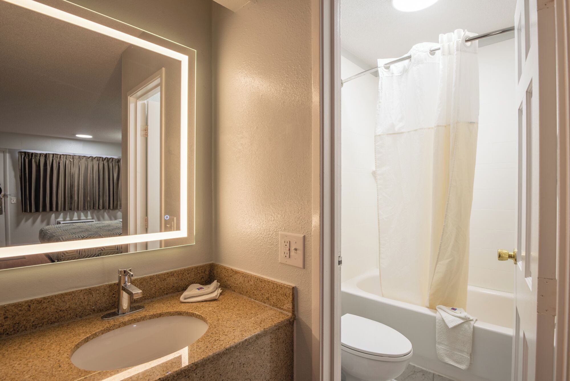 Photo - Motel 6 Richmond, VA - Midlothian Turnpike
