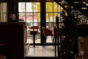 酒吧（店内）