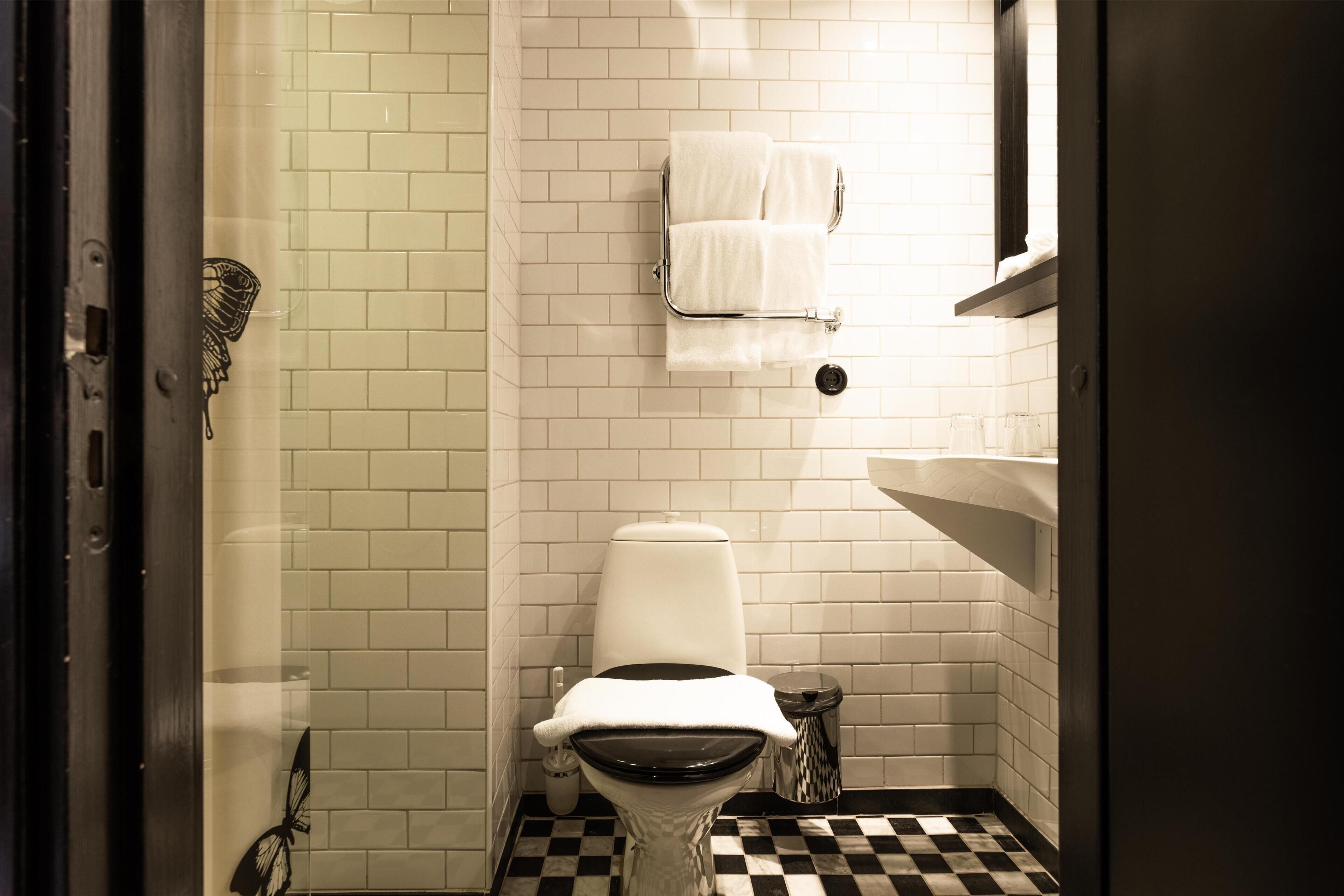 classico double room | bathroom | eco-friendly toiletries, hair dryer, towels