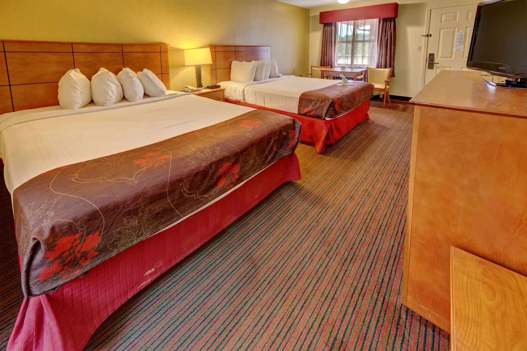 Skrivbord, arbetsyta för laptop, strykjärn/strykbräda och gratis wi-fi