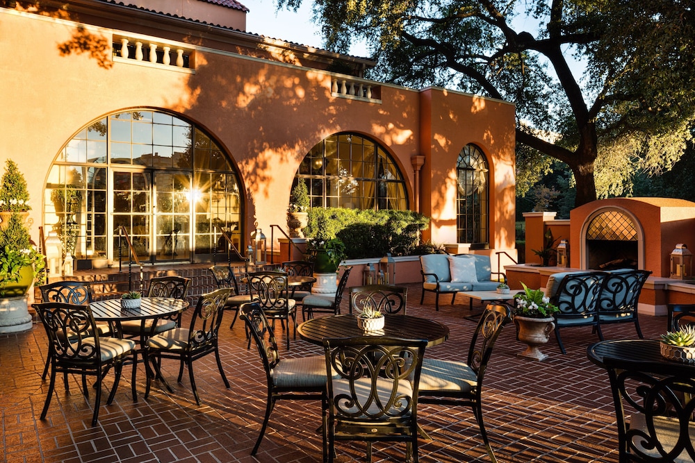 Rosewood Mansion on Turtle Creek by null