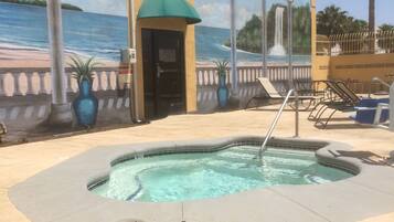 Bathtub spa outdoor