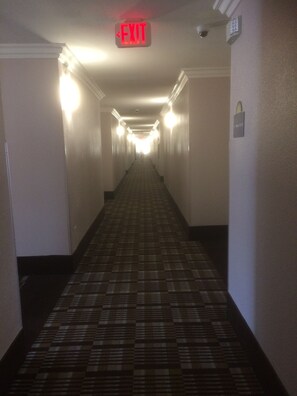 Hallway - Days Inn by Wyndham Indio (Indio)