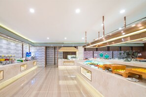 Colazione a buffet a pagamento, servita tutte le mattine