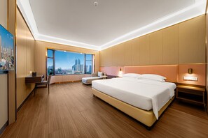 Premier Deluxe King Bed Room | Down duvets, in-room safe, blackout curtains, soundproofing - Millennium Harbourview Hotel Xiamen (Xiamen)