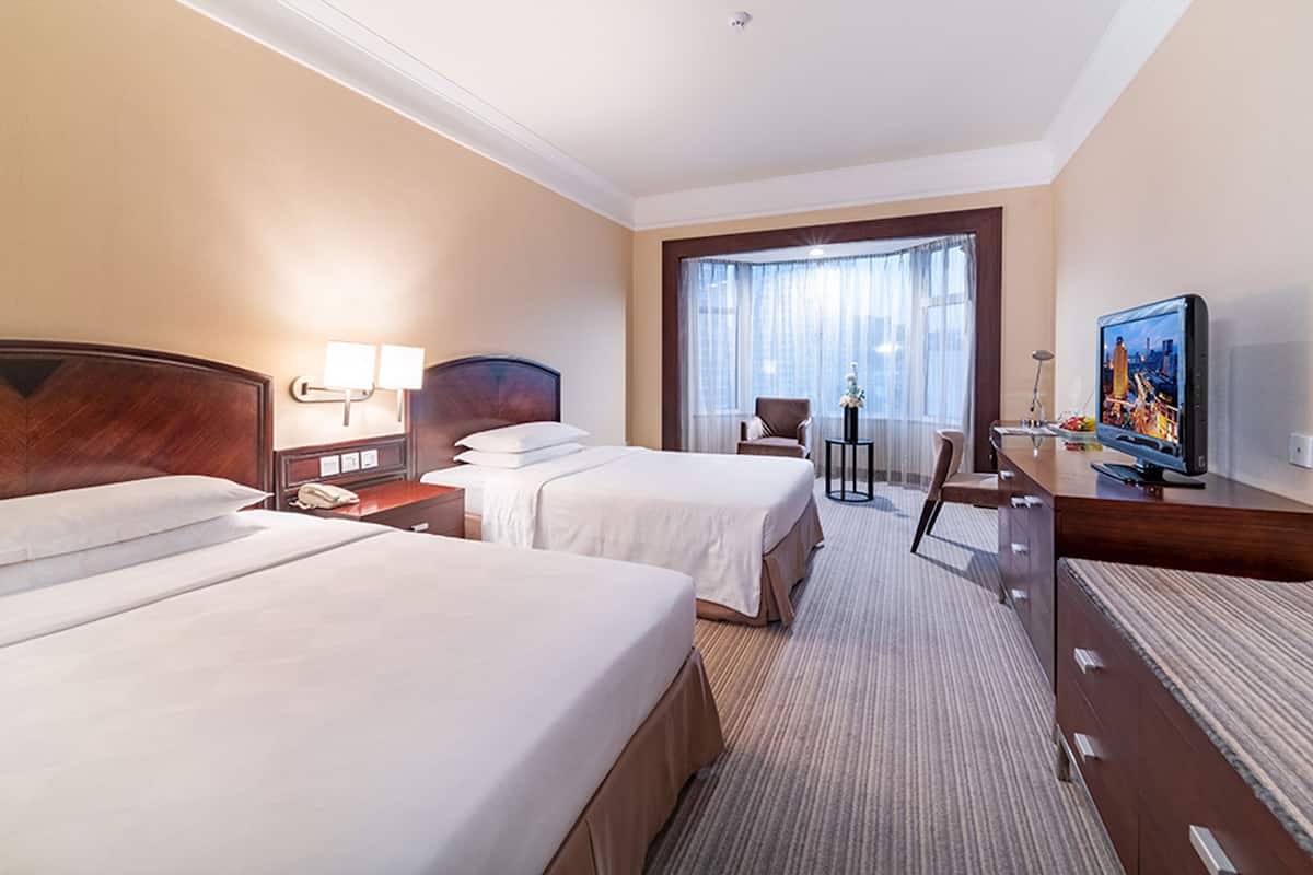 1 bedroom, down comforters, in-room safe, blackout drapes