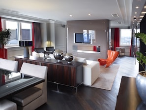 Presidential-Suite, Zutritt zur Club Lounge | Allergikerbettwaren, Zimmersafe, Schreibtisch