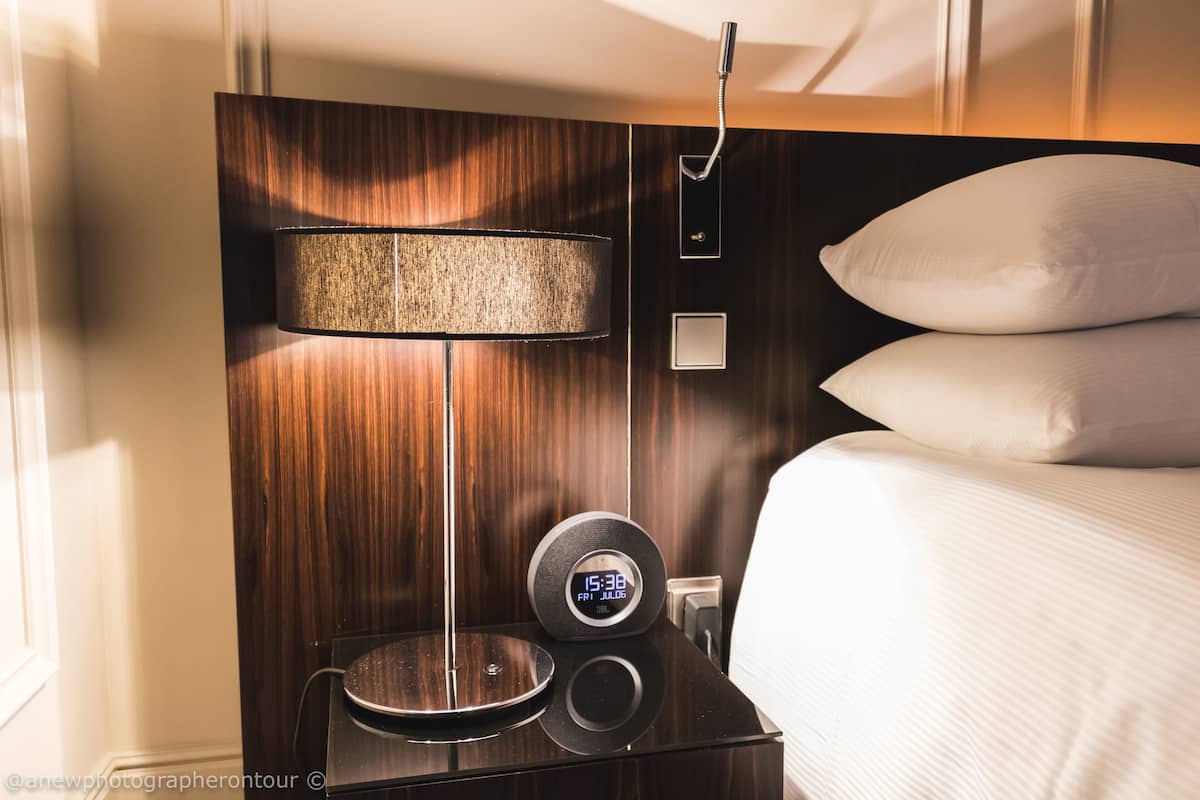 Hypo-allergenic bedding, in-room safe, desk, laptop workspace
