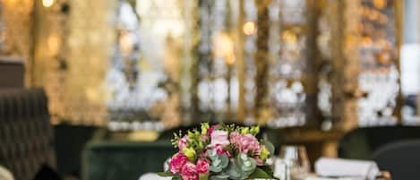 Mittagessen und Abendessen, internationale Küche