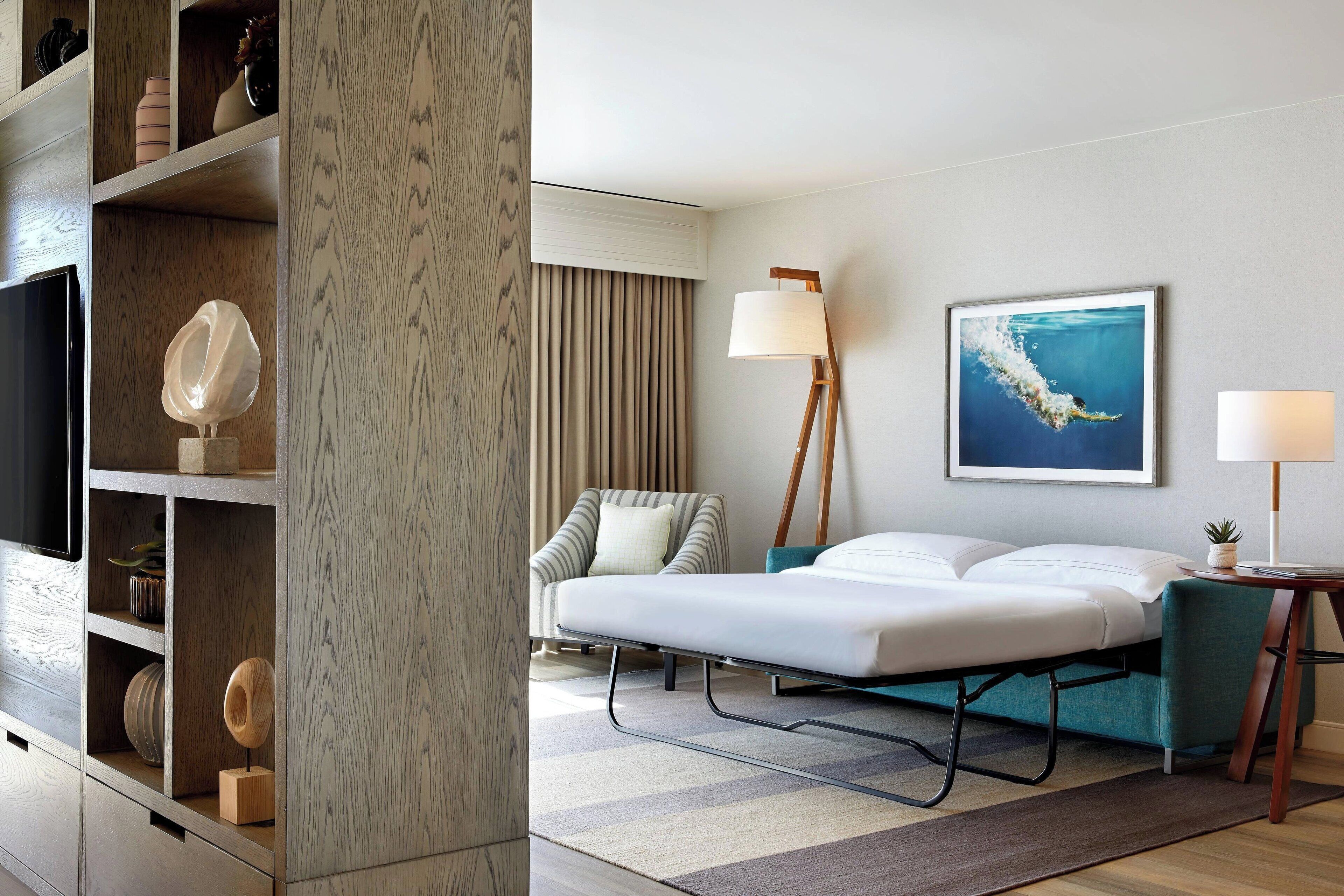 Executive Suite, 1 King Bed with Sofa bed, Balcony, Golf View | Down comforters, pillowtop beds, in-room safe, desk