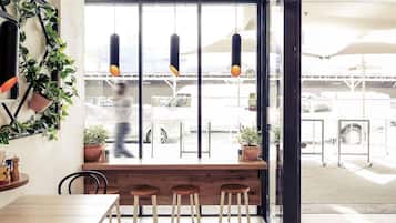 Se sirven desayunos y cenas