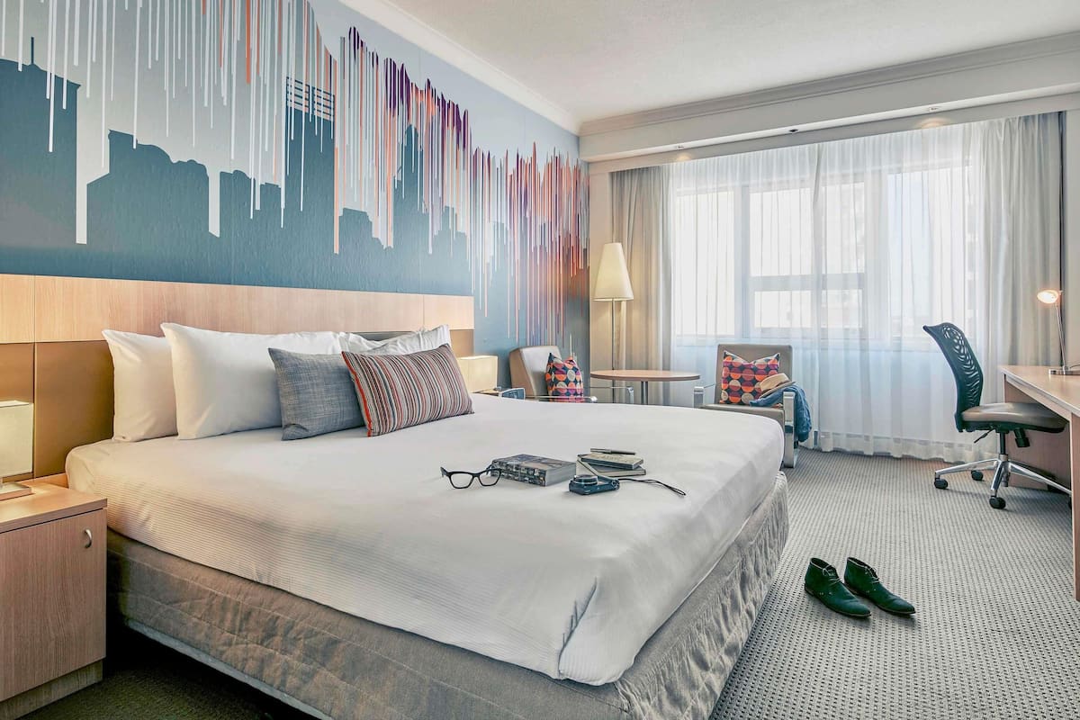 Privilege, Room, 1 Queen Bed