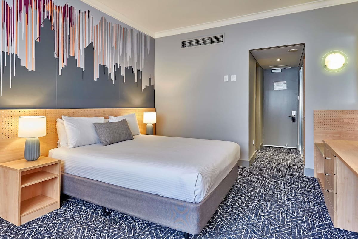 Classic Room, 1 Queen Bed