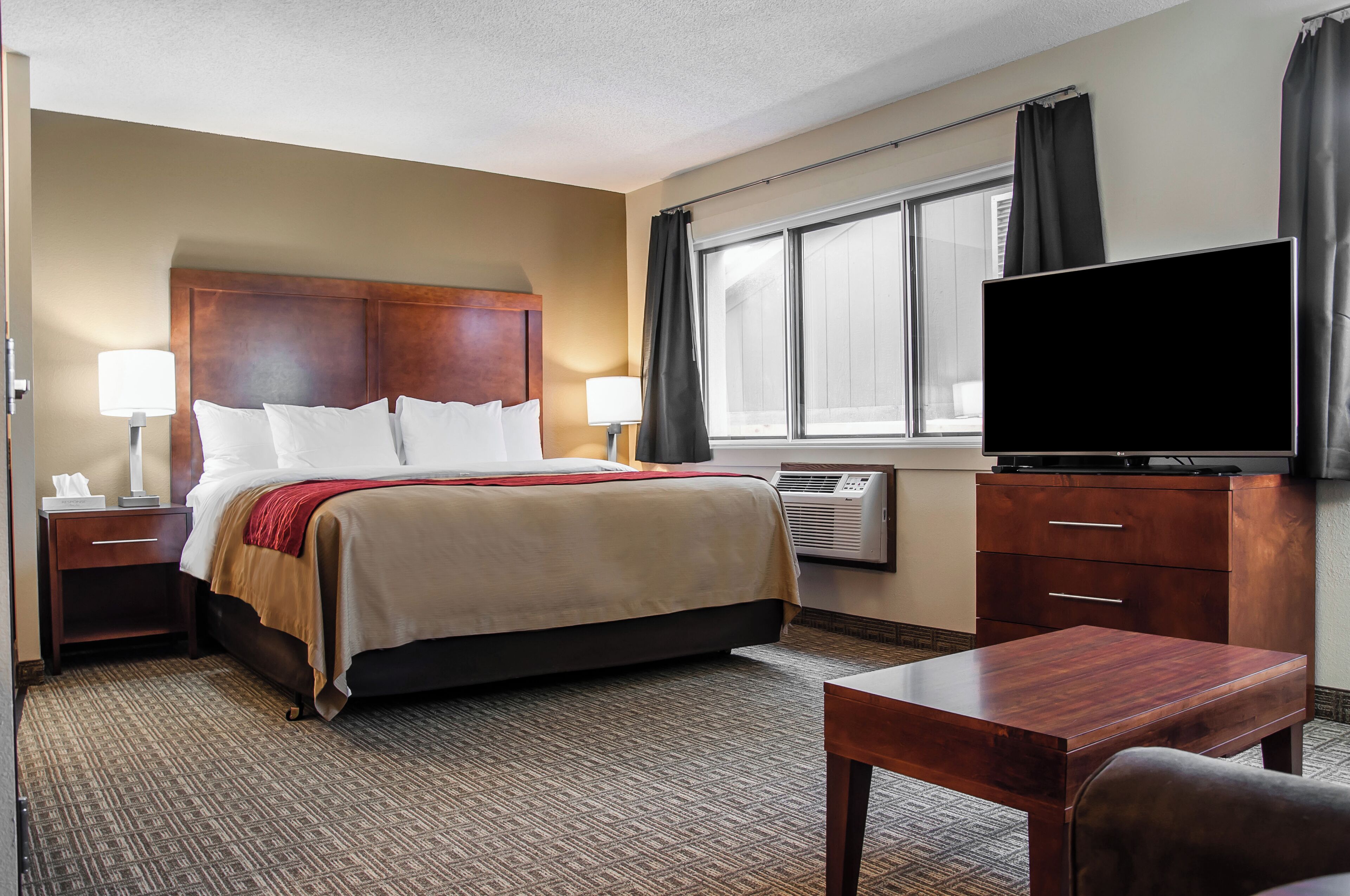 Téléviseur à écran plat de 40 po avec télévision par câble, téléviseur