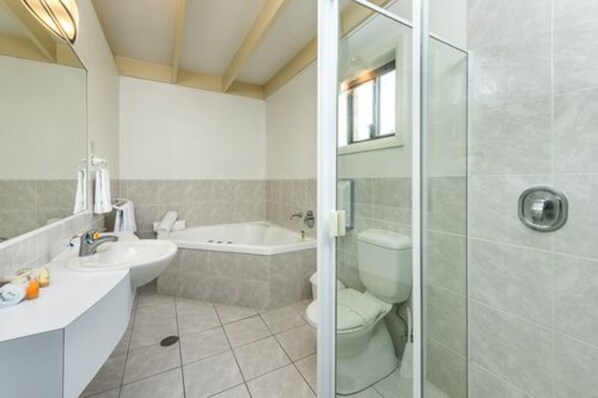Villa (King Spa Villa) | Baño | Regadera