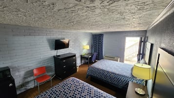Room, 2 Queen Beds | Bathroom