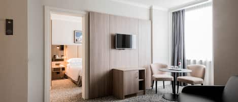 1 bedroom, down comforters, minibar, in-room safe