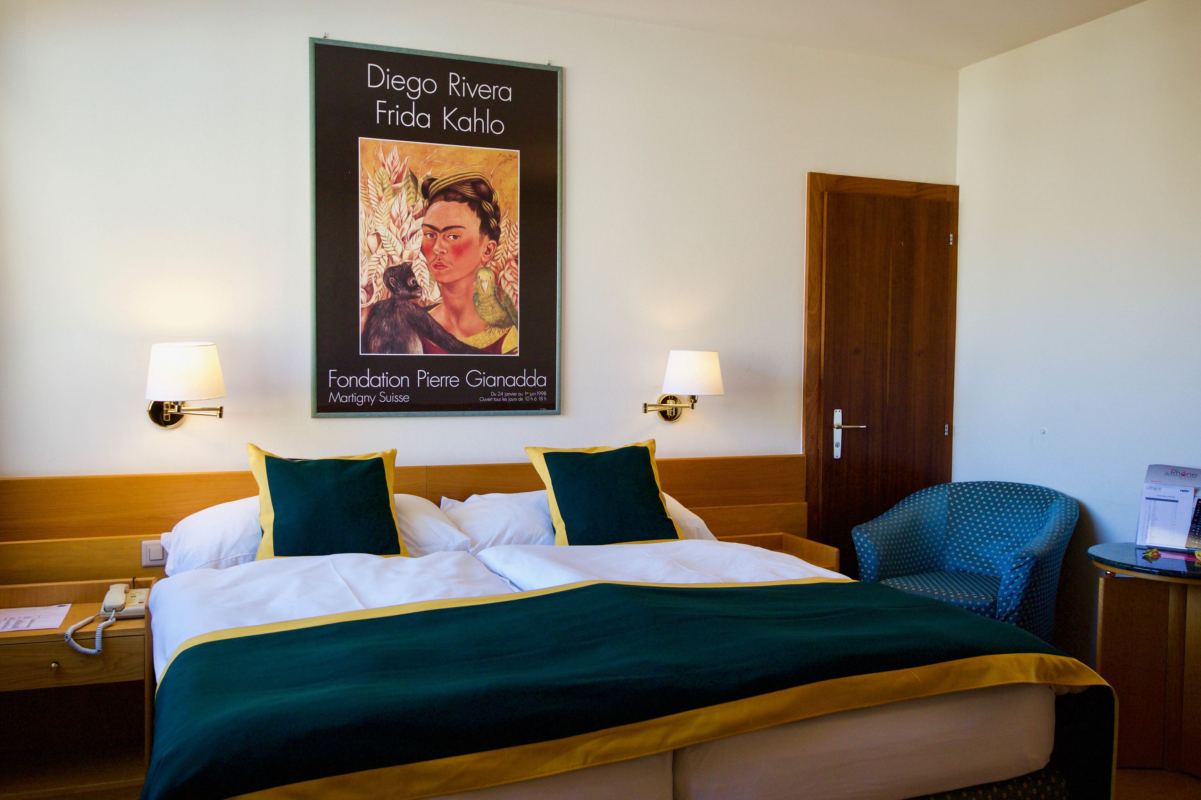 standard triple room | minibar, in-room safe, desk, iron/ironing board