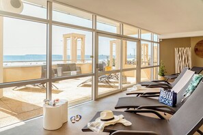Couples treatment rooms, sauna, hot tub, steam room, body treatments