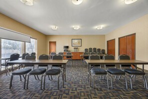 Meeting facility - Best Western Plus Prairie Inn (Albany)