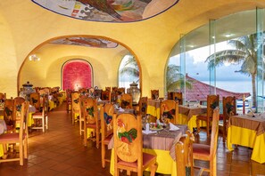 6 Restaurants, Frühstück, Mittagessen, Abendessen, Gegrilltes