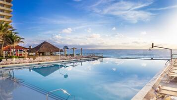 3 outdoor pools, pool loungers