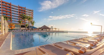 Crown Paradise Club Cancun All Inclusive