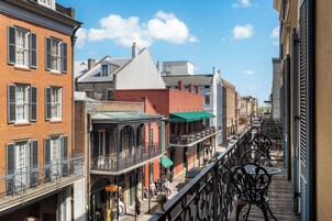 Θέα από το μπαλκόνι