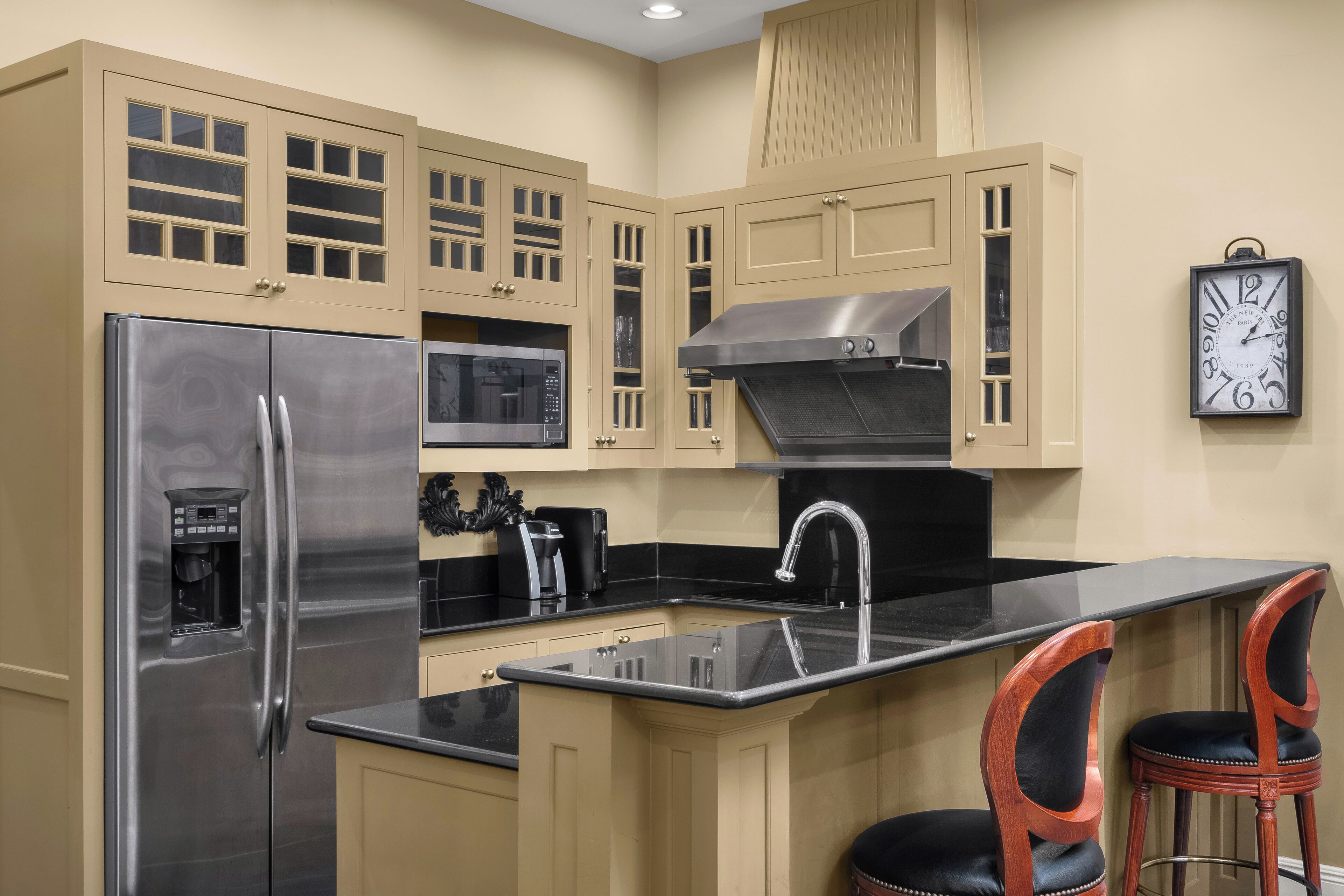 fridge, coffee/tea maker, eco-friendly cleaning products