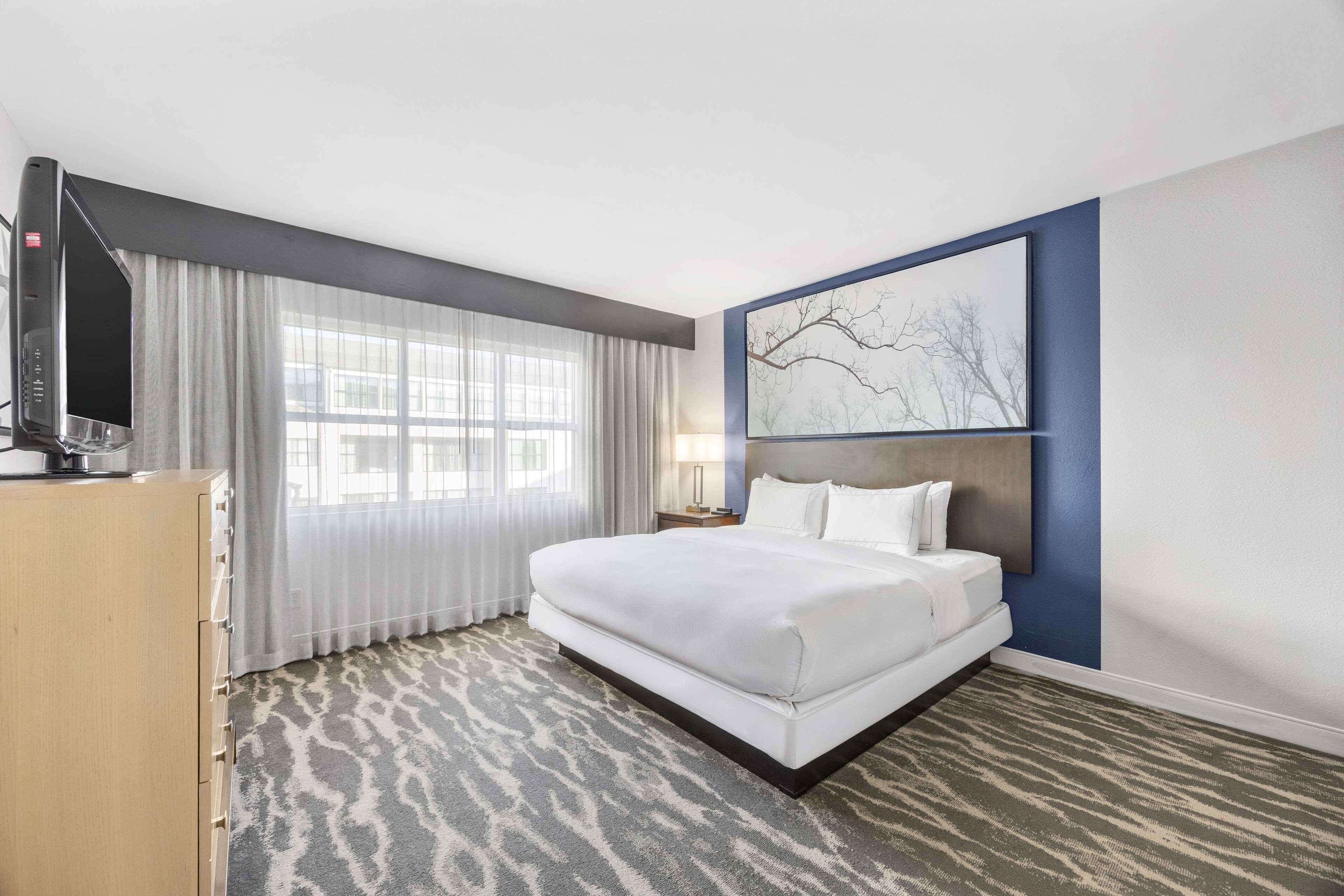 1 bedroom, premium bedding, down duvets, in-room safe