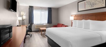 Travelodge by Wyndham Fargo West Acres