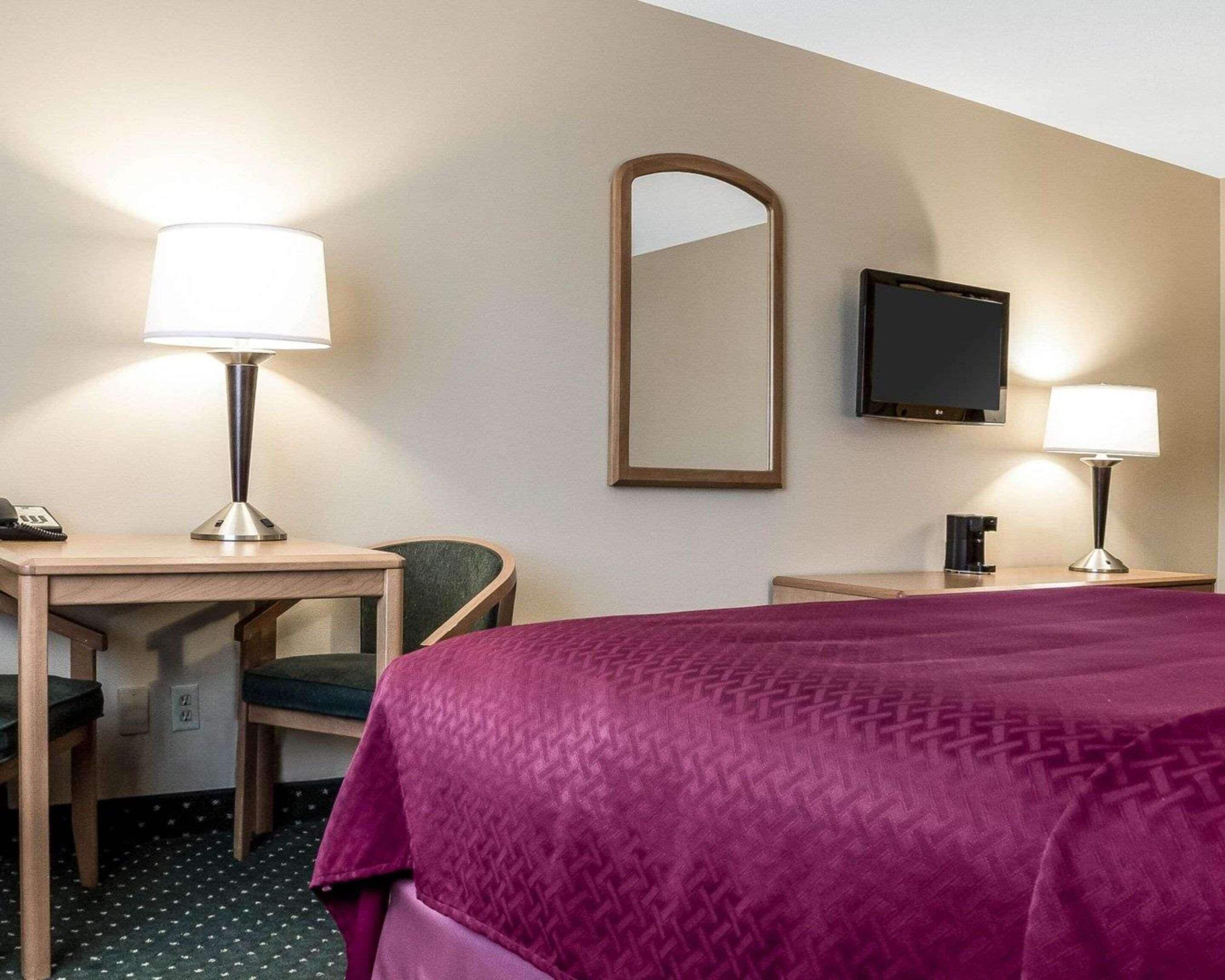 desk, laptop workspace, iron/ironing board, free wifi