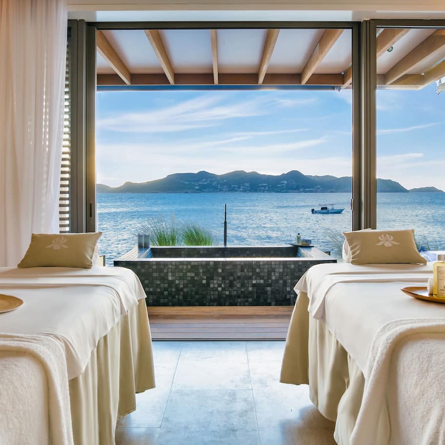 Couples treatment rooms, body treatments, deep-tissue massages