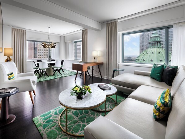 Suite, 2 Bedrooms (Saint Henri) | Área de estar | TV de tela plana 49 polegadas com canais a cabo, TV, filmes pagos